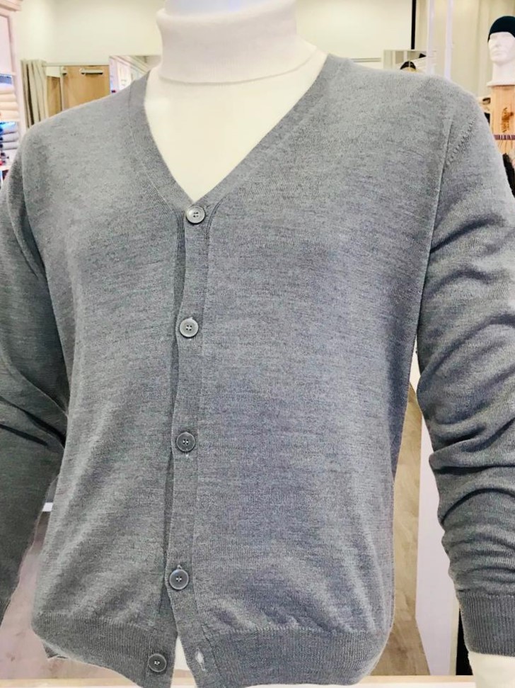 Cardigan con bottoni in pura extra fine merinos