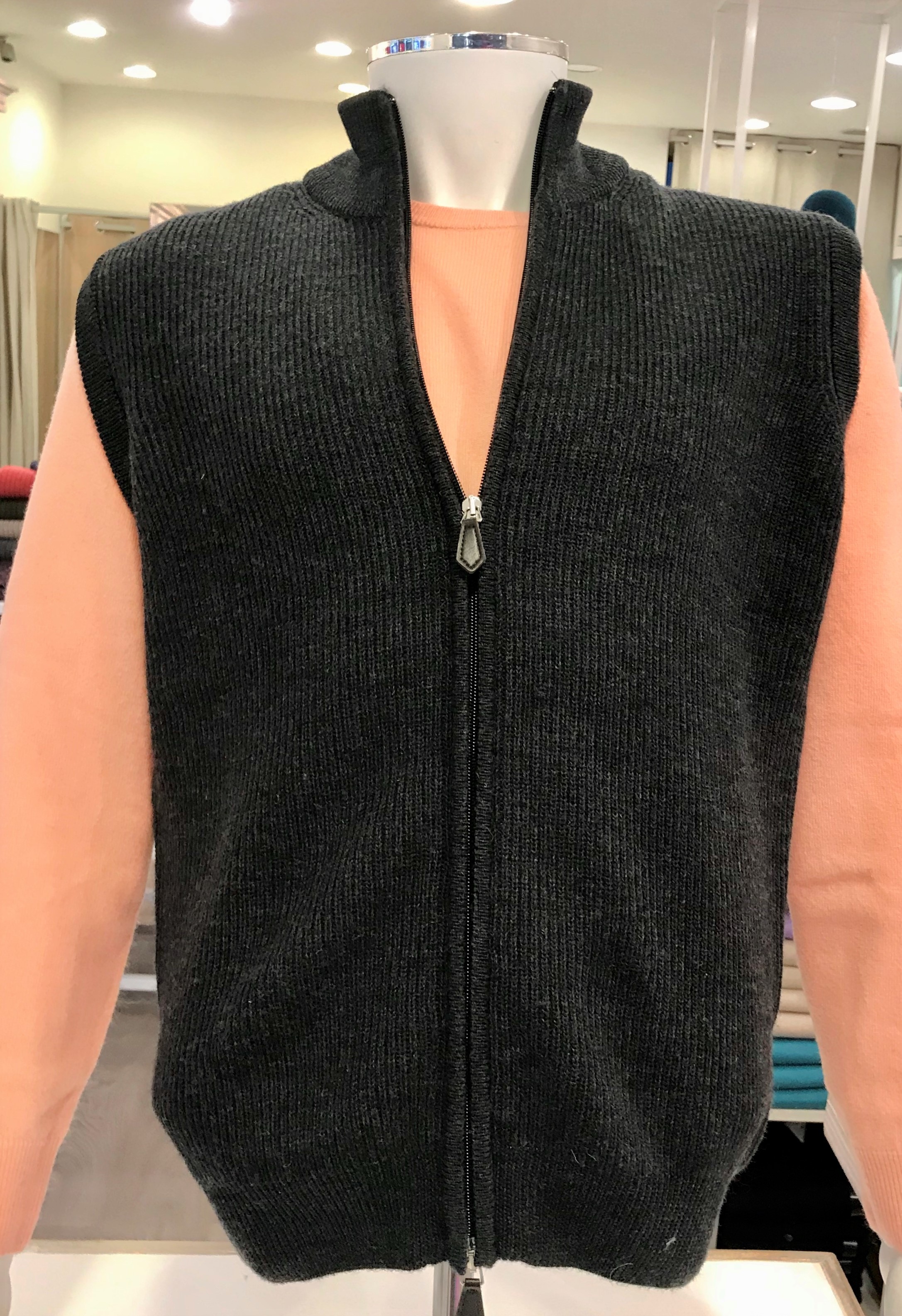 Gilet con zip in pura lana qualità superiore