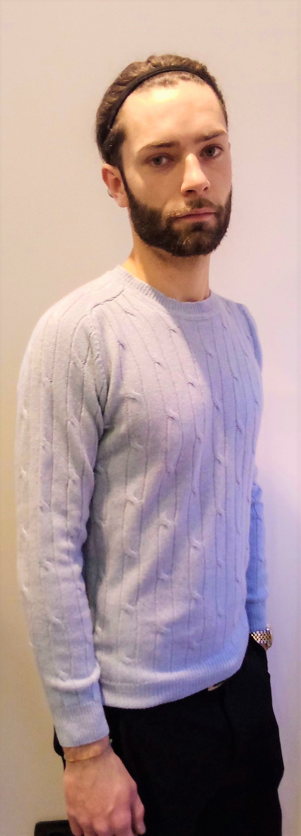 Maglia girocollo puro cashmere toscano con treccia azzurro